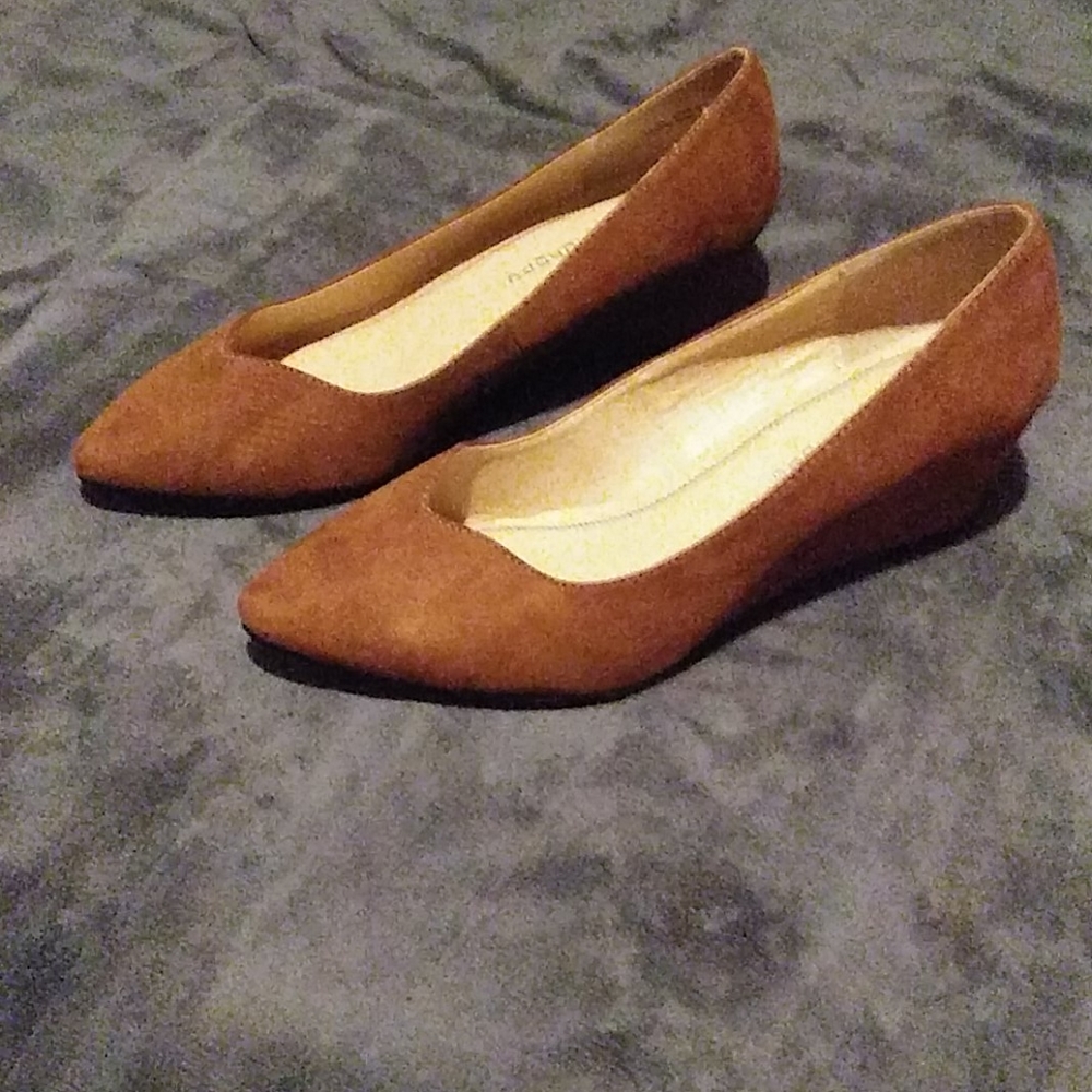 NWOT Chinese Laundry Wedges